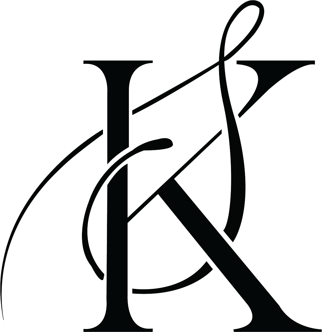 Stefani Kuskich Logo